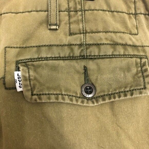 Levi’s Khaki Cargo Shorts Size 30 Thick Y2K - Picture 5 of 8